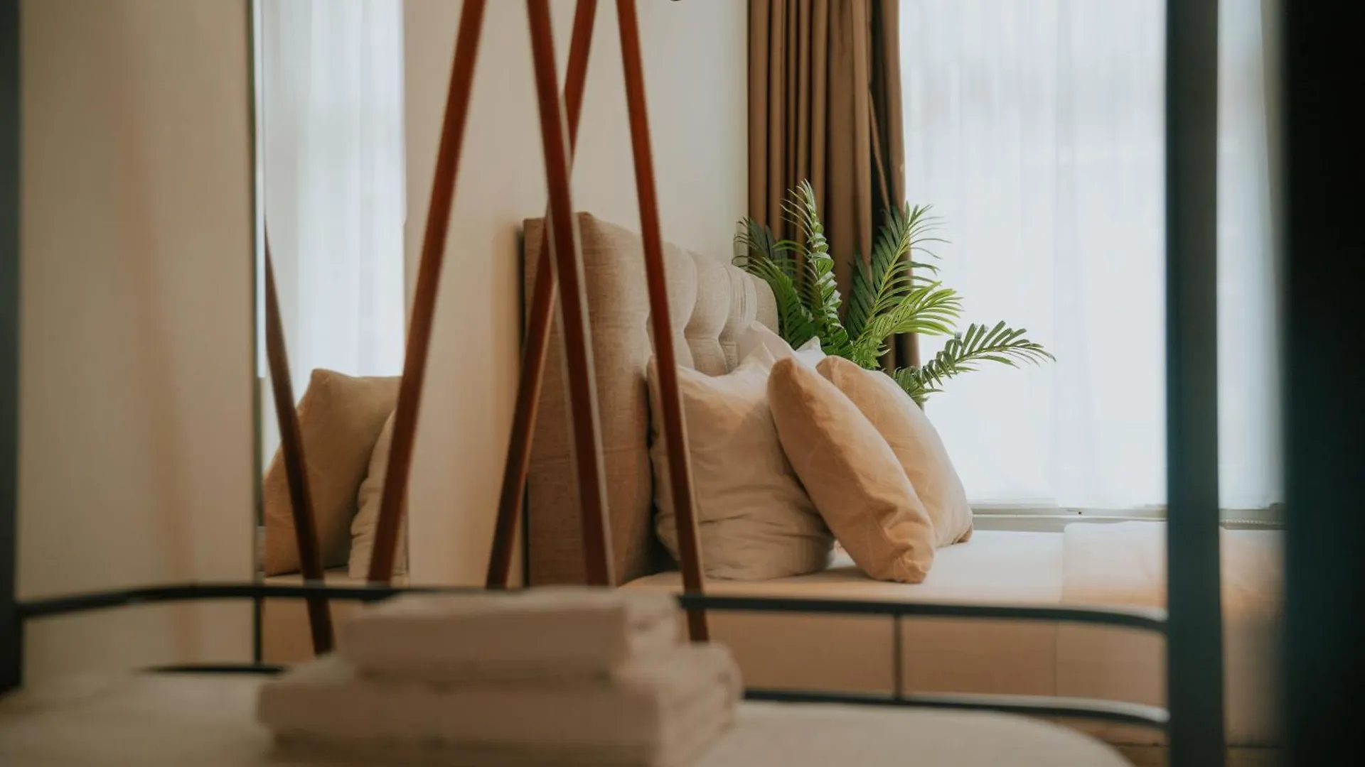 **  Hotel Heye 130 Amsterdam Netherlands