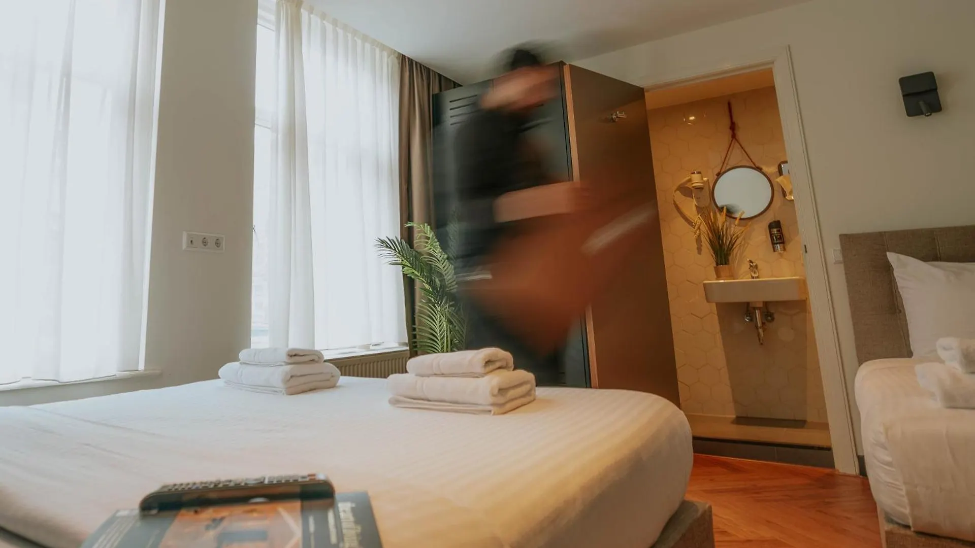 **  Hotel Heye 130 Amsterdam Netherlands
